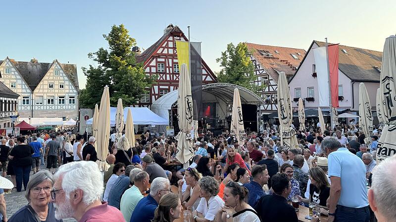 Trotz gro&szlig;er Hitze war der Andrang riesig in Herzogenaurach.