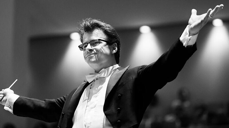 Noch bis 2026 l&auml;uft  der Vertag von Jakub  Hru˚&scaron;a bei den Bamberger Symphonikern.