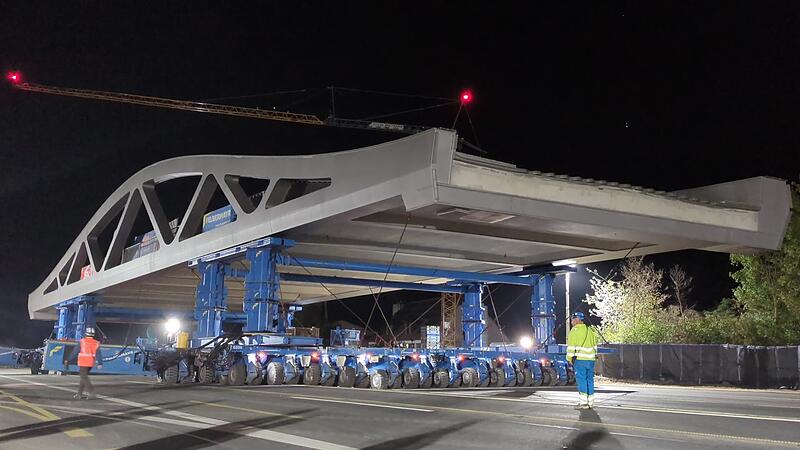 Hier kommt die neue Br&uuml;cke zwischen Hallstadt und Bamberg