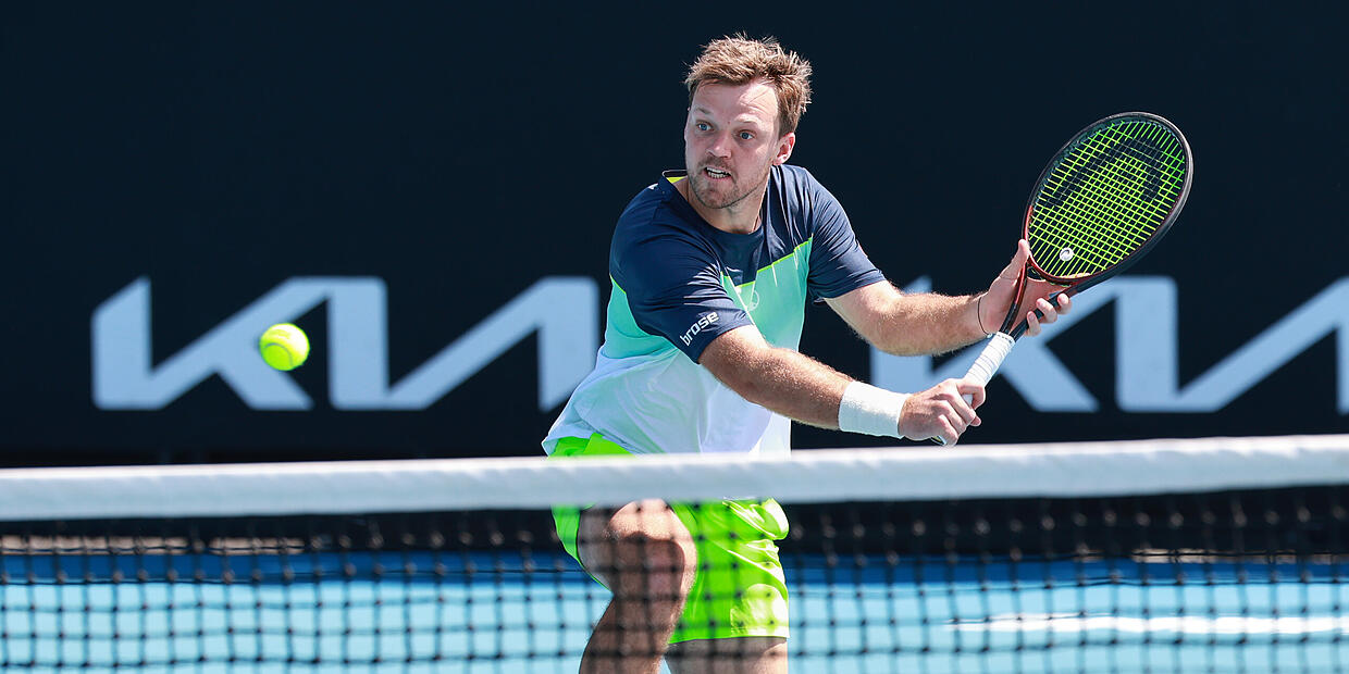 Without dropping a set: Krawietz makes a successful start in Adelaide