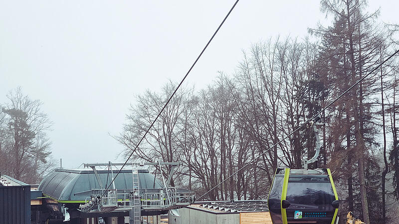 Auf geht's: Mit der Einweihung der Seilbahn ist die höchste Baustelle Bayreuths beendet.