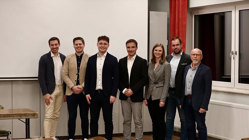 WG: Artikel und Fotos Wahl Obmann Schiedsrichtergruppe Forchheim