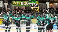 Sie lie&szlig;en sich zurecht feiern: Der H&ouml;chstadter EC schl&auml;gt zwei Schwergewichte und startet perfekt in die neue Oberliga-Saison.