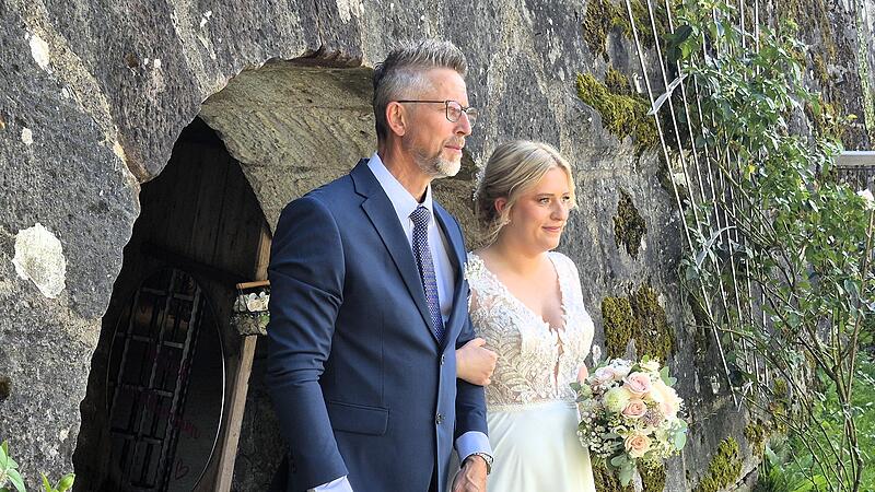 Braut und BrautvaterHeiraten auf der Festung Rosenberg in Kronach