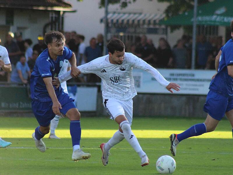 Aykut  Civelek und der FC Coburg gastieren am Samstag um 14 Uhr in der Bayernliga bei der DJK Gebenbach.
