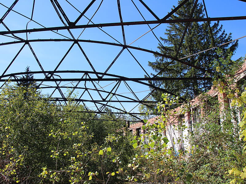 Lost Place - der Alte Lokschuppen in CoburgLost Place - der Alte Lokschuppen in Coburg Lost Place - der Alte Lokschuppen in Coburg