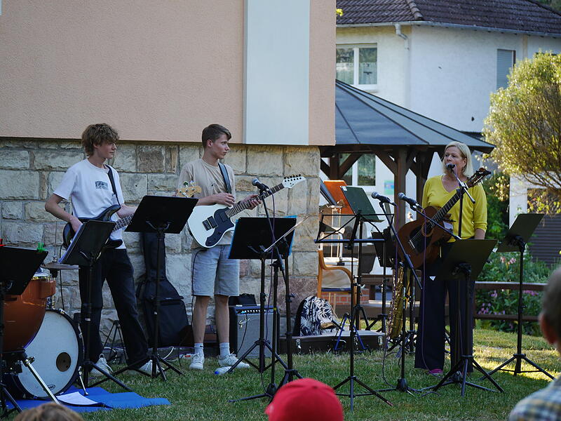 PicknickdeckenkonzertPicknickdeckenkonzert Musik an der Sinn in Bad Brückenau