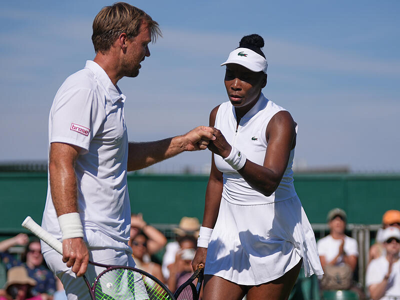Großbritannien - Wimbledon-Tennis Der Coburger Kevin Krawietz spielte im Mixed an der Seite von Weltstar Venus Williams. Für einen Sieg reichte es allerdings in Wimbledon nicht.