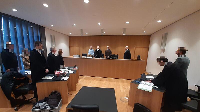 F&uuml;r die Fahrt eines  33-J&auml;hrigen &uuml;ber die Br&uuml;cke Horhausen, die mit einem Todesopfer endete, geht der Unfallfahrer dreieinhalb Jahre ins Gef&auml;ngnis.