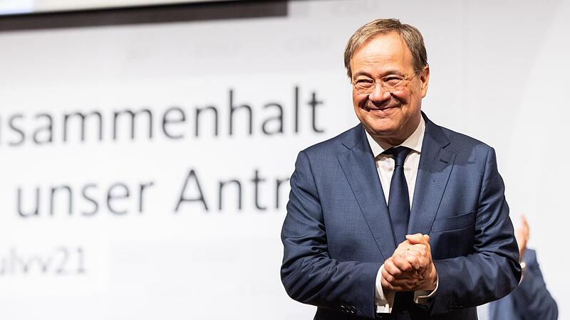 R&uuml;ckenwind aus Sachsen-Anhalt: Armin Laschet beim Landesparteitag der NRW-CDU