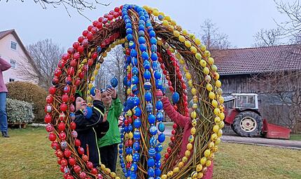 Artikel: XXL-Osterei in Roth Artikel: XXL-Osterei in Roth