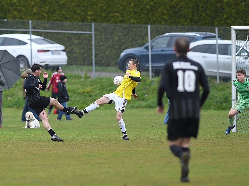 TSV Knetzgau vs. FC Strahlungen, Knetzgau, Sportgel&auml;nde Knetzgau