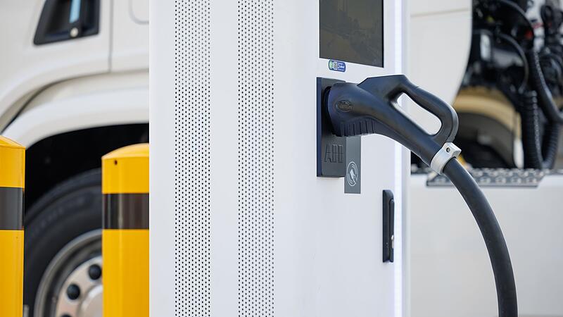 Megawatt-Ladepark für E-Lastkraftwagen Megawatt-Ladepark für E-Lastkraftwagen