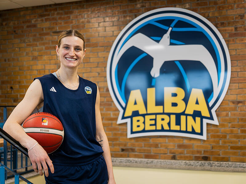 Willkommen im Berlin: Die Bambergerin Alina Hartmann im Trainingszentrum ihres neuen Arbeitgebers.