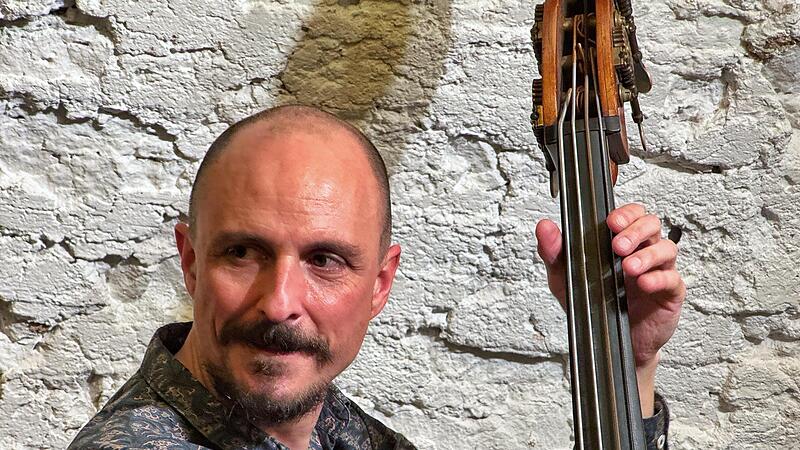 Roberto Bossards Sohn Raffaele spielte am Bass.