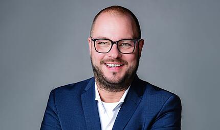 Sebastian Straubel ist seit 2019 Landrat des Landkreises Coburg. Er ist verheiratet und wohnt in Lautertal.