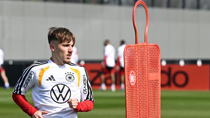 Training Fu&szlig;ball-Nationalmannschaft