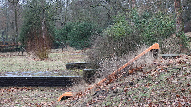 Der verwaiste Spielplatz an der Lindesm&uuml;hlpromenade