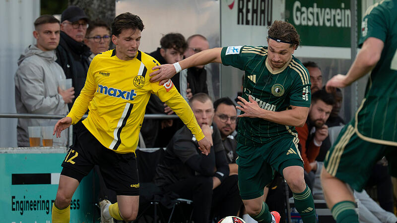 Der Bayreuther Pierre Weber (links) im Duell mit  Valantis Floros.