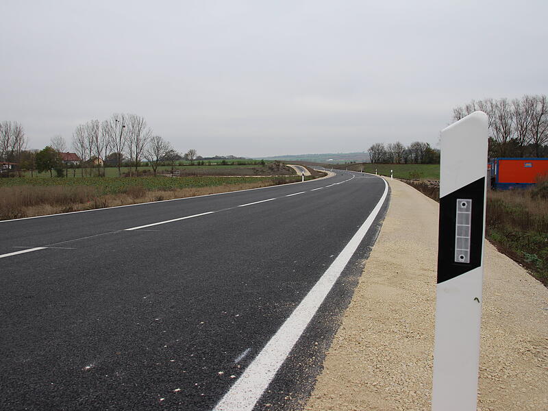 Neue Trasse der Staatsstra&szlig;e 2205 zwischen Coburg und Wiesenfeld