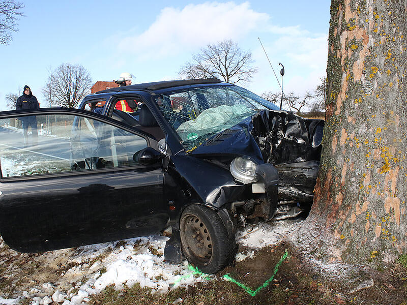 Unfall bei Ottowind: 18-j&auml;hrige Frau in Lebensgefahr