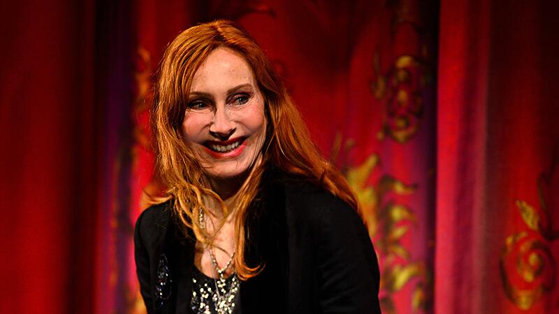 Andrea Sawatzki las beim Bamberger LiteraturfestivalFT-Podiumsdiskussion zur OB-Stichwahl Andrea Sawatzki las beim Bamberger LiteraturfestivalFT-Podiumsdiskussion zur OB-Stichwahl