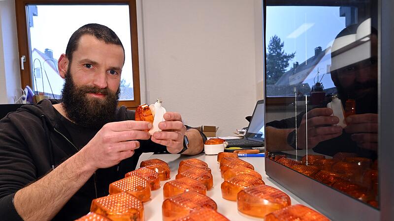 Weihnachtsbaumkugeln aus Simson-Blinkern Weihnachtsbaumkugeln aus Simson-Blinkern