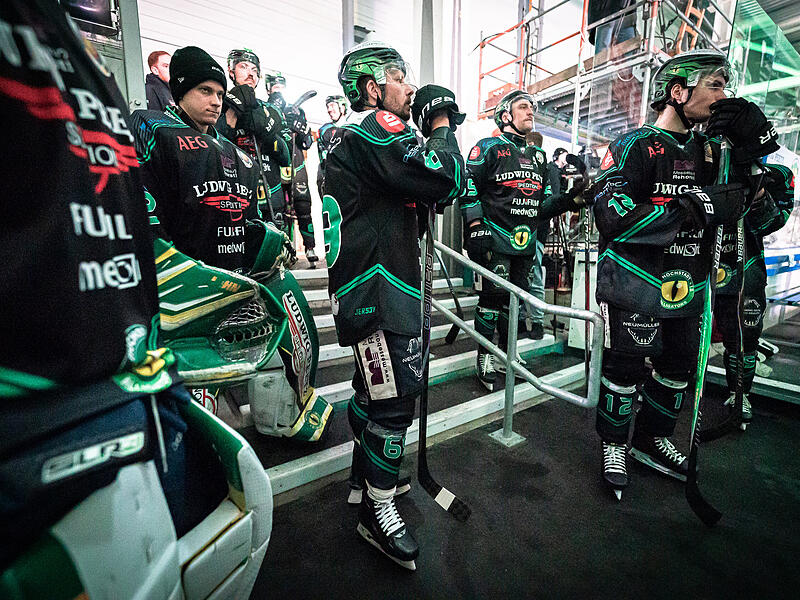"Wir wollen, wir haben alles in eigener Hand", sagt Martin Vojcak (Mitte). Seine Alligators k&auml;mpfen am Freitag gegen Selb um den Pre-Play-off-Einzug.