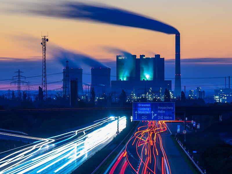 Morgens in Sachsen-Anhalt - Kraftwerk Schkopau