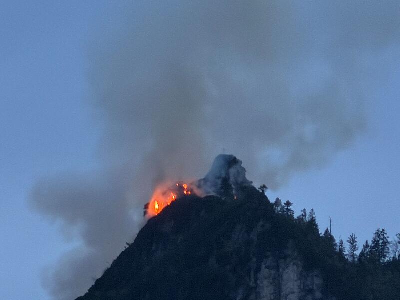 Waldbrand auf Berg