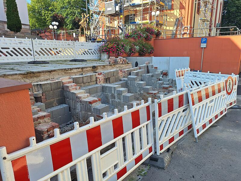 Kirchberg-Treppe Bad Brückenau marode: Baustelle erweitert Kirchberg-Treppe Bad Brückenau marode: Baustelle erweitert