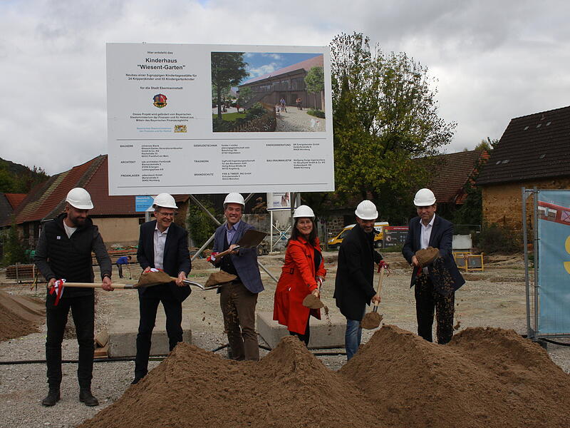 Der symbolische Spatenstich für das Zukunftsprojekt in Ebermannstadt.