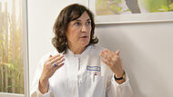 Was wir aktuell bereits über Post Covid wissen, was aber alles noch nicht, erklärt Prof. Dr. Yesim Erim, Sprecherin des Post-Covid-Zentrums des Uniklinikums Erlangen und Leiterin der Psychosomatischen und Psychotherapeutischen Abteilung des Uniklinikums Erlangen im Interview.