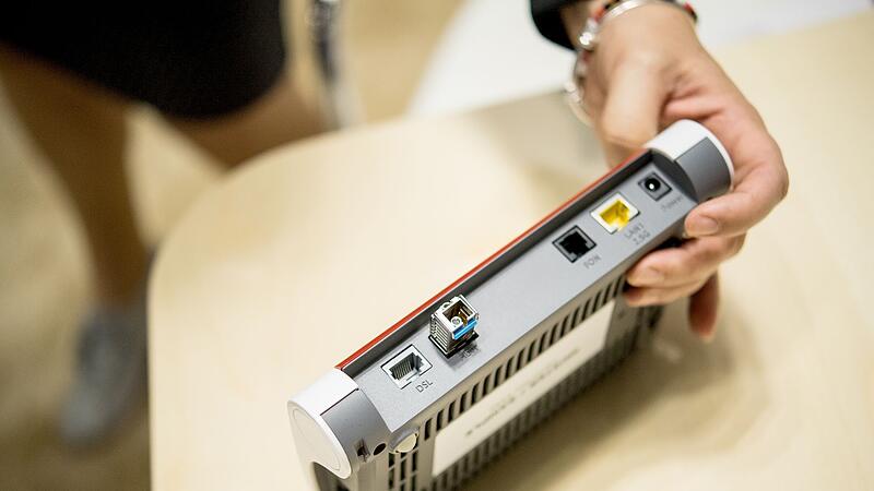 Router mit Glasfasermodem