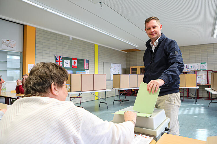 Blaue Schule Gl&uuml;senkamp