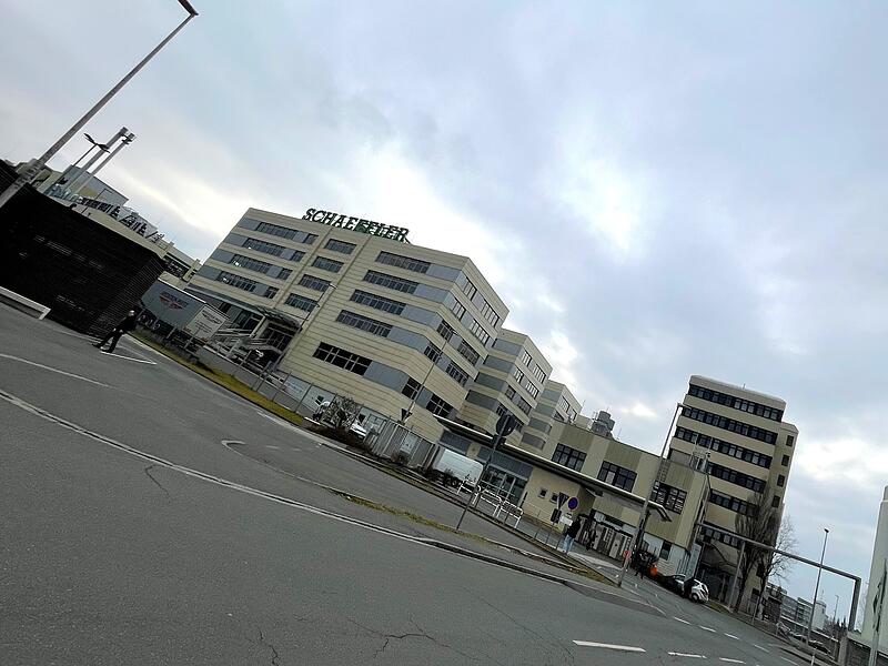 Schaeffler HerzogenaurachForchheim & Fränkische Schweiz Die Stellenstreichungen in Herzogenaurach schockieren die Schaeffler-Leute scheinbar nicht mehr. Doch es gibt neue Hiobsbotschaften.