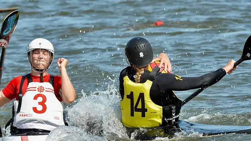 Die Coburgerin Leonie Wagner (rechts) gewann das Anspringen gegen KRM Essen. Die Coburgerin Leonie Wagner (rechts) gewann das Anspringen gegen KRM Essen.
