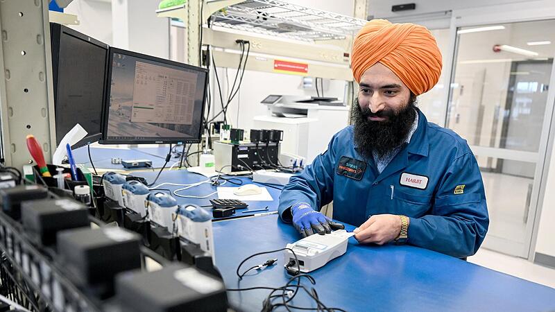 Ohne Arbeitskr&auml;fte aus dem Ausland wird es k&uuml;nftig nicht gehen, lautet die Botschaft des EU-Parlamentes. Es fordert daher einheitliche Standards f&uuml;r eine legale Migration.