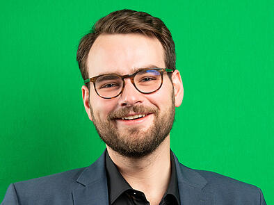 Tim-Luca Rosenheimer ist fränkischer Politiker der Grünen. Er ist bei der Landtagswahl 2023 Direktkandidat seiner Partei im Stimmkreis Bamberg-Land. 