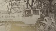 Im Jahr 1920 schaffte sich die Gampertbr&auml;u einen ersten Lkw zur Bierlieferung an.