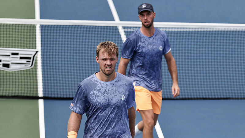 Kevin Krawietz (v.) und Tim P&uuml;tz sind beim Masters-Turnier in Shanghai im Viertelfinale ausgeschieden.