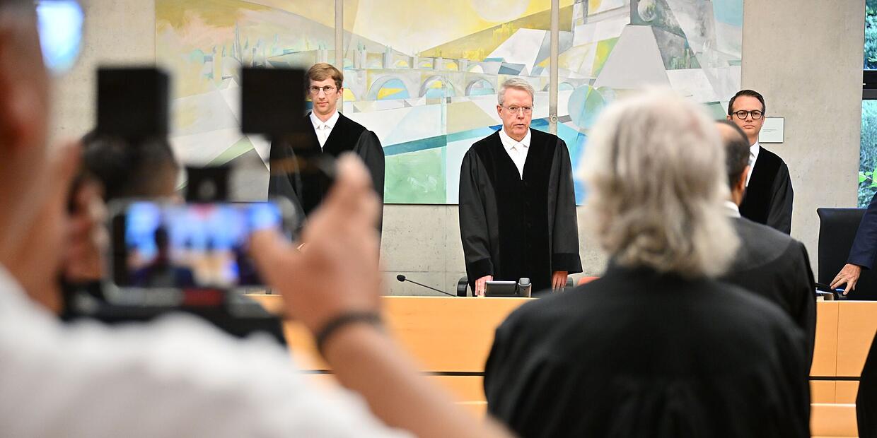 Der Schuss war Mord Landgericht Würzburg verurteilt 15Jährigen aus