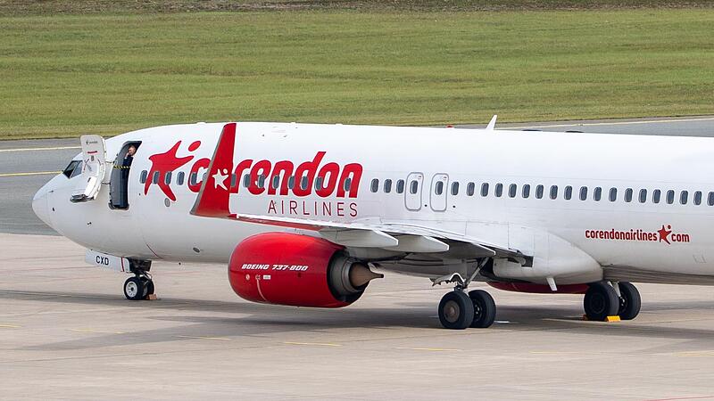 Das Flugzeug, aus dem der Alarm gekommen war, landete sicher in Nürnberg.News5/Lars Haubner Das Flugzeug, aus dem der Alarm gekommen war, landete sicher in Nürnberg.News5/Lars Haubner
