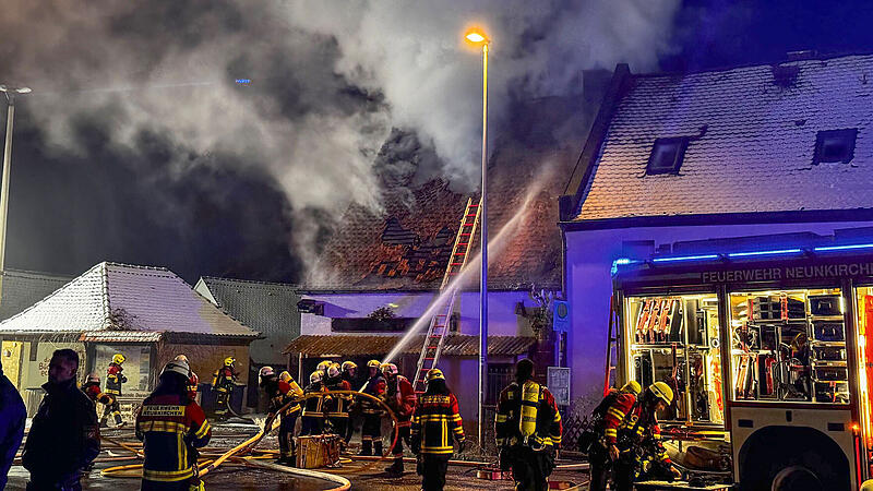 Scheunenbrand in Dormitz am DienstagabendForchheim & Fränkische Schweiz Scheunenbrand in Dormitz am Dienstagabend