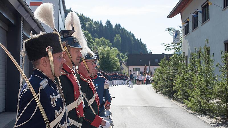 Die Begleitung der Prozession durch die Bürgerwehr geht auf das 16. Jahrhundert zurück.
