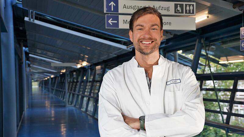 Postdoktorand Dr. Dejan Reljic konnte zusammen mit anderen Forschern der FAU nachweisen, wie sich Homeoffice und Lockdown auf die Gesundheit auswirkt.