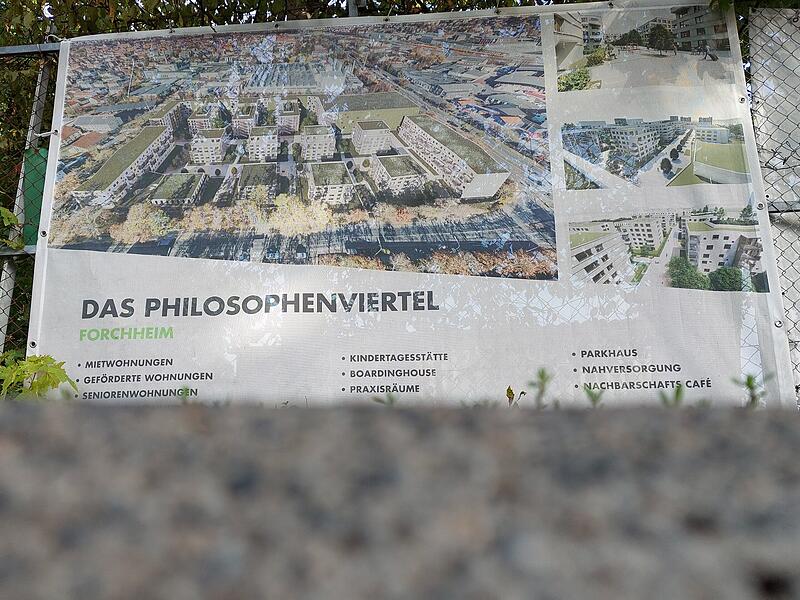 Eine kühne Vision, mehr nicht: Statt Hunderter Wohnungen weist das geplante Philosophenviertel in Forchheim bislang nur Aktenordner voller Streit vor. Der Prozessbeginn wiederum dürfte noch dauern.
