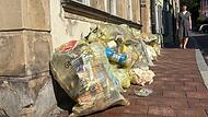 Die Anwohner in der Sutte warten und warten &ndash; aber der Plastikm&uuml;ll wird seit Anfang Juni 2026 nicht mehr abgeholt. Woran liegt das &ndash; und ab wann ist mit der n&auml;chsten Abholung zu rechnen?