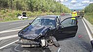 Rödental: Schwerer Unfall mit drei Fahrzeugen - B4 gesperrt Rödental: Schwerer Unfall mit drei Fahrzeugen - B4 gesperrt