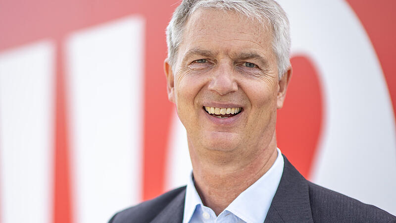 Sebastian Schwanh&auml;u&szlig;er leitet das Familienunternehmen, das unter anderem aus dem Kosmetikhersteller Schwan und der Schreibwarenmarke Stabilo besteht und das in Heroldsberg im Landkreis Erlangen-H&ouml;chstadt sitzt.